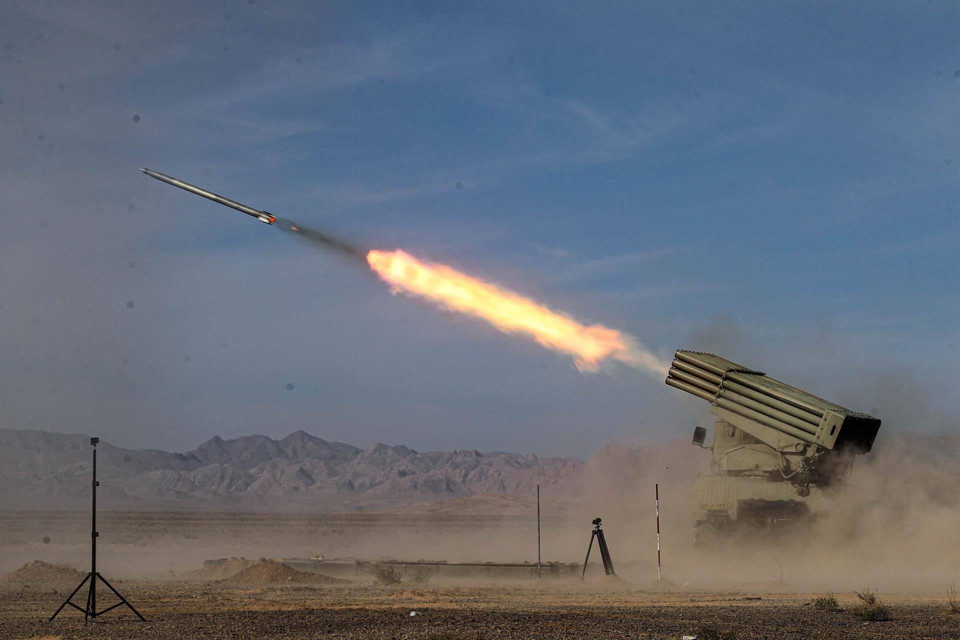 Irán lanzó nuevos ataques con misiles y drones contra bases estadounidenses en Bahréin, Kuwait y Jordania