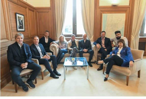 La Mesa Política se reunió en la Rosada con la mira puesta en los proyectos de reformas trabados en el Congreso