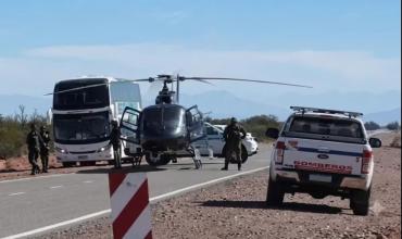 Un helicóptero con siete ocupantes cayó en San Juan durante un curso de combate de incendios