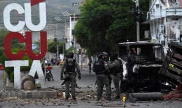 Atentado en Colombia: explotó un camión bomba y dejó 11 heridos a seis días de la asunción presidencial de De la Espriella