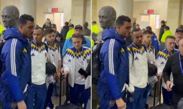 Insólito descuido en Boca: el micro salió y dejó abajo a cuatro jugadores en el estadio de Huracán