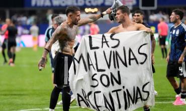 El destino que tendrá la bandera de Malvinas que mostraron los jugadores de Argentina tras el triunfo ante Inglaterra en el Mundial