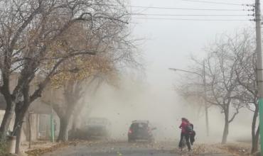 Chamical: Suspendió las clases por el fuerte viento y las adversas condiciones climáticas