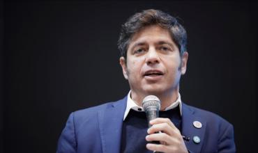 En la peregrinación por San Cayetano, Kicillof criticó al Gobierno por la ley de propiedad privada