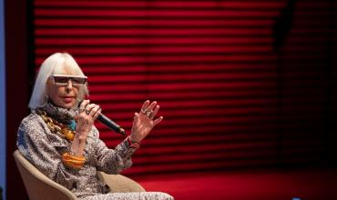 Para Marta Minujín, el arte está “por encima de los políticos”, incluso en la confrontación