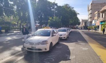 Taxistas y remiseros reclaman una actualización de tarifas y cuestionan la falta de controles a las aplicaciones