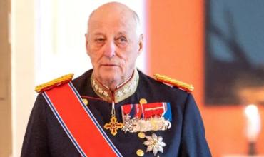 Empeoró el estado de salud del rey Harald de Noruega: está internado por una infección bacteriana