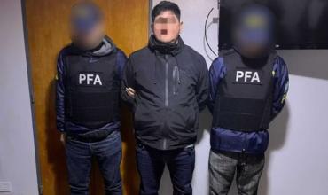 Cayó “Jhimy”: había sido expulsado del país, regresó y está acusado de liderar una banda narco en el Barrio 31