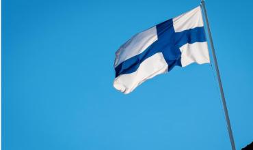Finlandia terminó la construcción de 200 kilómetros de valla en su frontera con Rusia