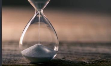 La neurociencia explica por qué sentimos que el tiempo pasa cada vez más rápido