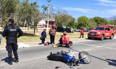 Choque entre una moto y una camioneta en Circunvalación dejó a dos personas heridas