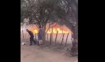 Chamical: un incendio consumió unas dos hectáreas y puso en riesgo varias viviendas