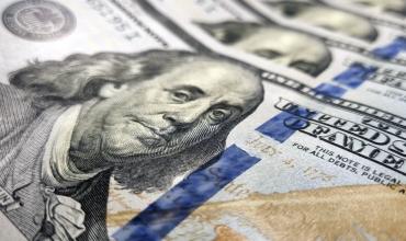 El dólar tarjeta superó los $2.000