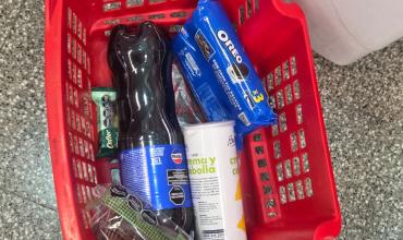 Tres adolescentes fueron señalados por un presunto hurto de alimentos en un supermercado céntrico