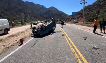 Accidente en la ruta a Sanagasta: un joven de 23 años está internado en estado crítico en el hospital Vera Barros