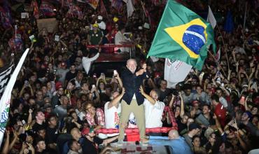 Atemorizada por Bolsonaro, la izquierda de Brasil usa las redes y las calles para impulsar a Lula