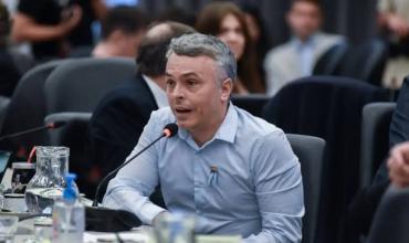 Esteban Paulón denunció  al Gobierno por la salida de Flavio Bolsonaro y advierte por el deterioro de la relación con Brasil