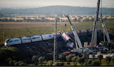 Choque de trenes en España: una periodista en Barcelona detalla las causas y el impacto político de la tragedia