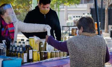 El municipio relanzó el programa “El Mercado en tu Barrio” 