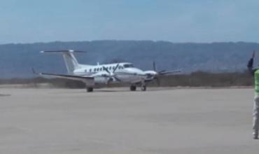 El gobernador Quintela viajó hasta Anillaco en avión 