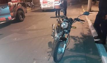 Un motociclista sufrió lesiones tras protagonizar una caída