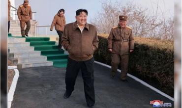 Corea del Norte canta que Kim Jong Un es un "padre amigable"