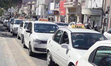 Actualizaron las tarifas de taxis y remises un 40 por ciento