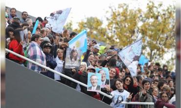 El retorno de Cristina Kirchner despertó la euforia de la militancia que volvió a pedir por un tercer mandato