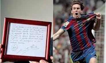 Arrancó la subasta de la servilleta que fue clave en el fichaje de Lionel Messi por Barcelona: la impactante cifra que esperan recibir