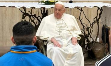 El papa Francisco se ausentó de la misa Crismal, pero reapareció en una cárcel de Roma
