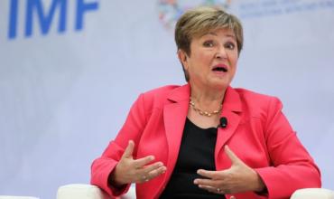 Qué dijo la titular del FMI sobre los dólares que los argentinos tienen “bajo el colchón”
