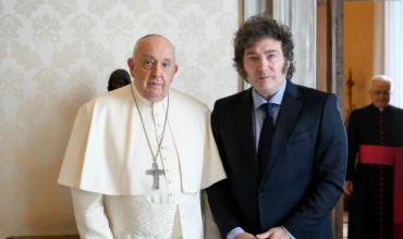 Tras la muerte de Francisco, el Gobierno espera que asuma "un Papa menos comunista"