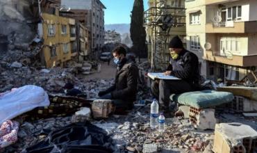 Un fuerte terremoto de magnitud 6,2 grados sacude Turquía y sus alrededores