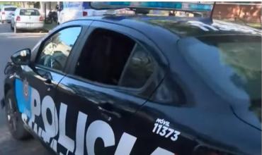 Rosario: un detenido murió tras romper la ventanilla de un patrullero durante un traslado