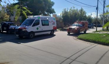 Una mujer fue trasladada al hospital tras sufrir un golpe en la cabeza en la vía pública
