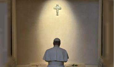 Conmovedora imagen: León XIV rinde homenaje a Francisco en Santa María la Mayor