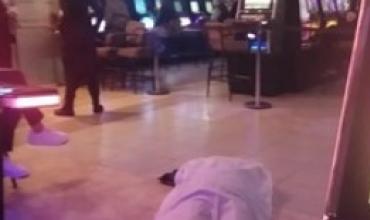 Murió una mujer en un bingo de Mar del Plata y los apostadores siguieron jugando al lado del cuerpo