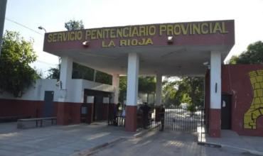 Tras una huelga de hambre, un interno fue hospitalizado por descompensación