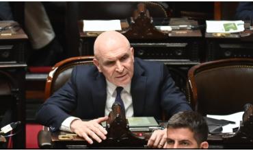 En modo campaña, Espert quiere cerrar los ministerios de Trabajo, Producción, Ambiente y de la Mujer en Provincia