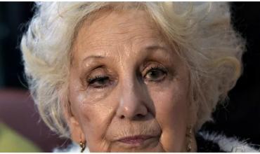 Estela de Carlotto criticó a Javier Milei: "No gobierna, destruye"