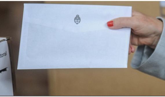 La Junta Electoral otorgó una prórroga y este lunes aún se podrán presentar las listas de candidatos en Provincia