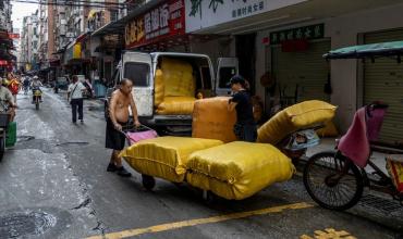 Pequeños talleres chinos en crisis: los aranceles de Trump y el cambio estructural del mercado