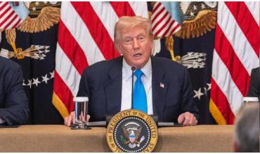Donald Trump se enoja con el mundo a través de The Truth Social