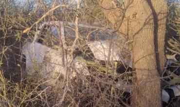  Siniestro vial en Ruta 38: una camioneta se salió de la calzada y terminó impactando contra un árbol