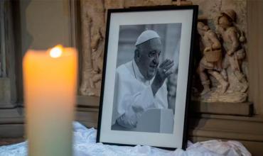 Italia restituye un feriado nacional con homenajes al Papa Francisco