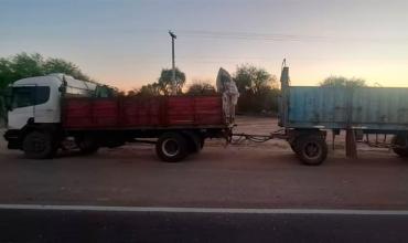 Córdoba: Detuvieron a dos camioneros tucumanos que atacaron a un policía que les hizo una multa
