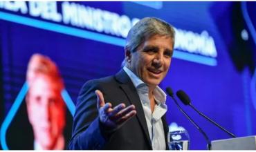 Tras el anuncio del cepo, Luis Caputo le quitó importancia y aseguró que "le cortó el kiosco" a unas 20 personas