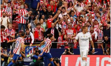 Con un Julián Álvarez estelar, Atlético goleó 5-2 al Real en un clásico de Madrid apasionante