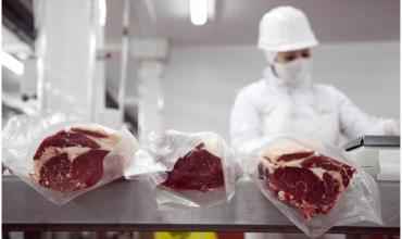 Qué pasará con los precios de los alimentos básicos tras la quita temporal de las retenciones al agro y la baja del dólar