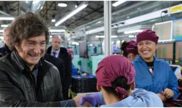 Javier Milei defendió el rumbo del Gobierno desde Tierra del Fuego: "¿Acaso quieren volver al 300% de inflación?"